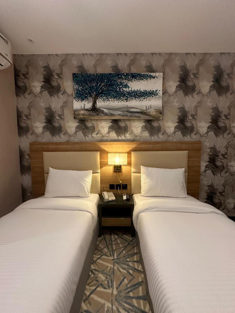 Sky Park Hotel Dubaj Kültér fotó