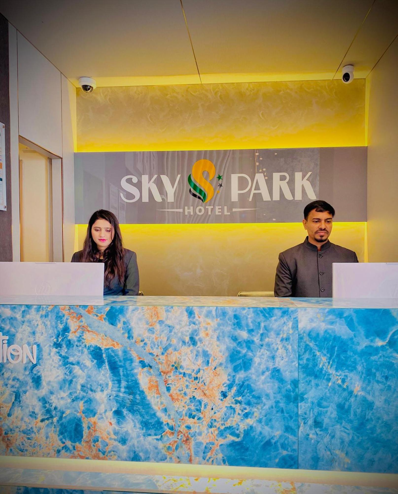 Sky Park Hotel Dubaj Kültér fotó
