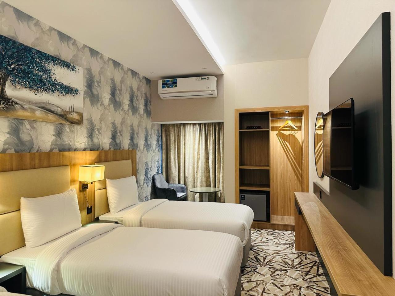 Sky Park Hotel Dubaj Kültér fotó